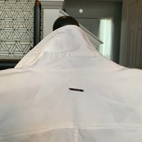 BOSS SESY, CUTE, BEAUTIFUL, FLATTERING BLOSE - Picture 10 of 16